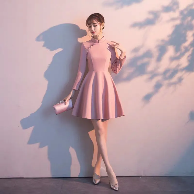 New style cheongsam dress 2019 autumn and winter young fashion girl long-sleeved modern style improved version of the dress short paragraph