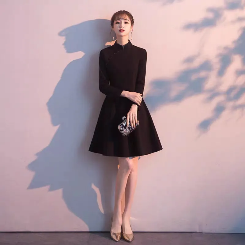 New style cheongsam dress 2019 autumn and winter young fashion girl long-sleeved modern style improved version of the dress short paragraph